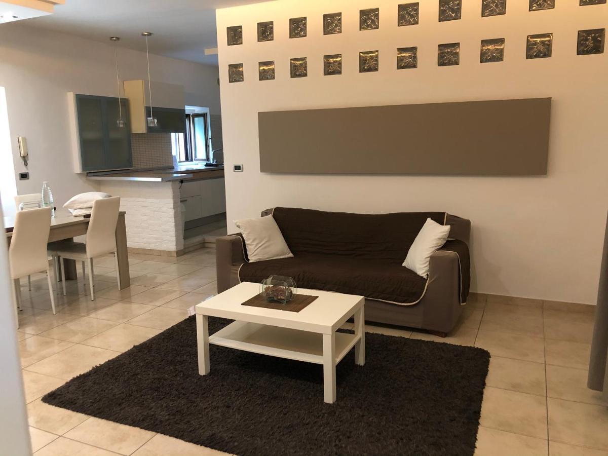 La Porta Nel Giardino Apartment Asti Luaran gambar